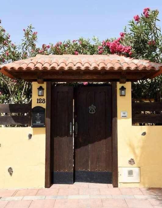 Aurora Mari Villa Your Dream Steps From The Ocean Shore 科斯塔卡莱塔 外观 照片
